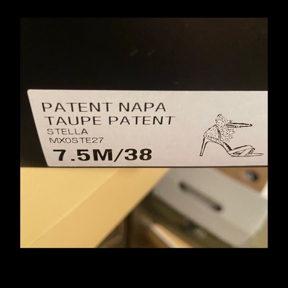 BCBGMAXAZRIA - PATENT NAPA HEELS - Picture 8 of 8